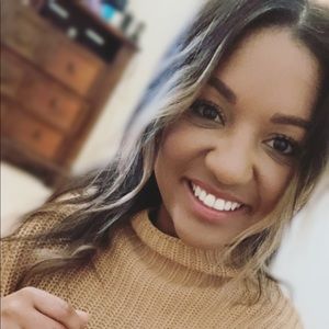 Meet your Posher, Julicia